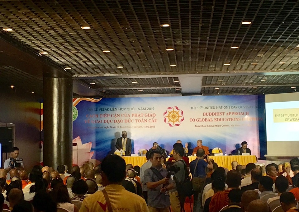 dai le vesak lhq 2019 voi hon 343 bai tham luan tieng anh tai hoi thao khoa hoc quoc te