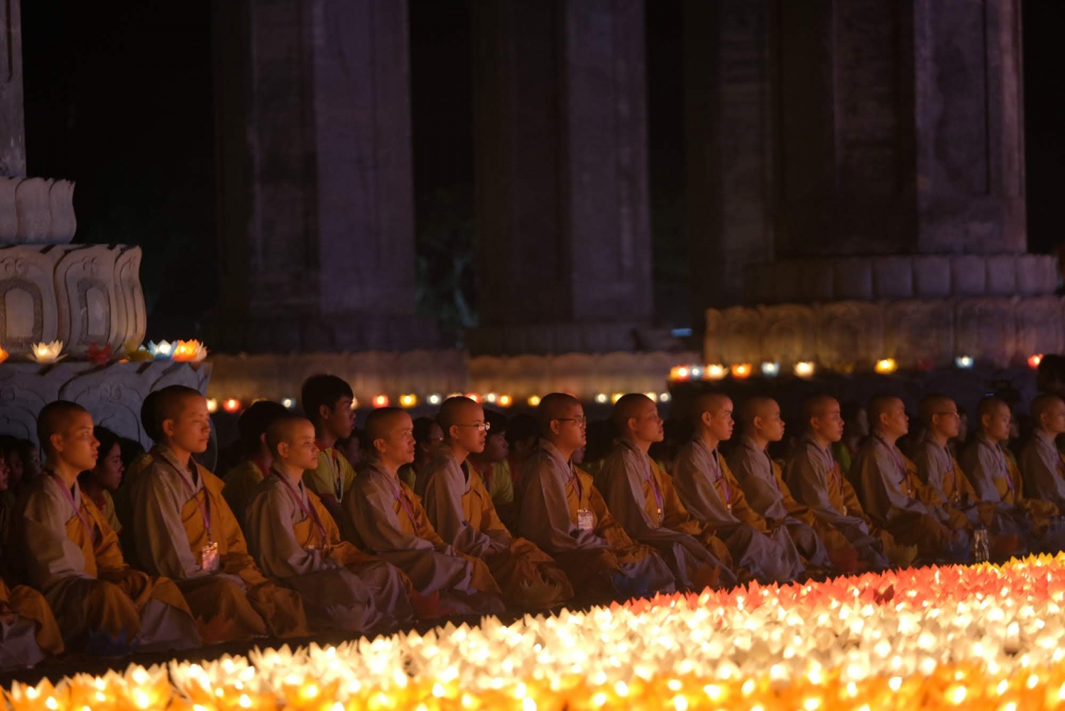 le hoi hoa dang cau nguyen the gioi hoa binh tai dai le lien hop quoc vesak 2019