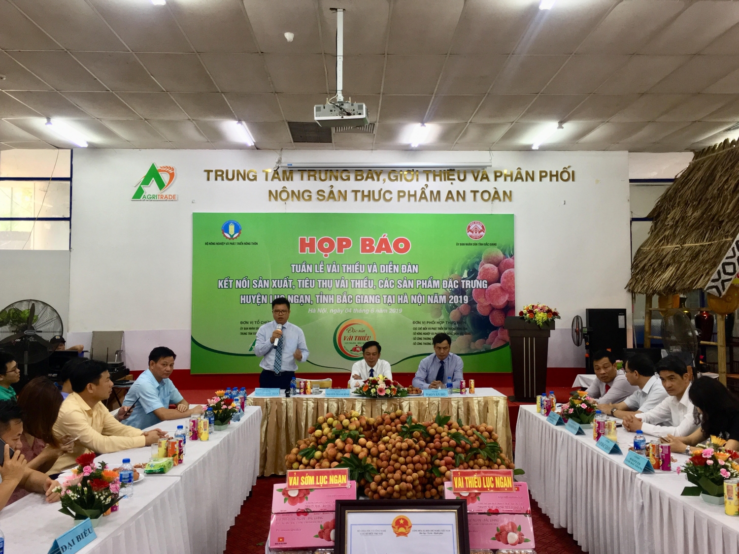 tuan le vai thieu luc ngan sap dien ra tai ha noi