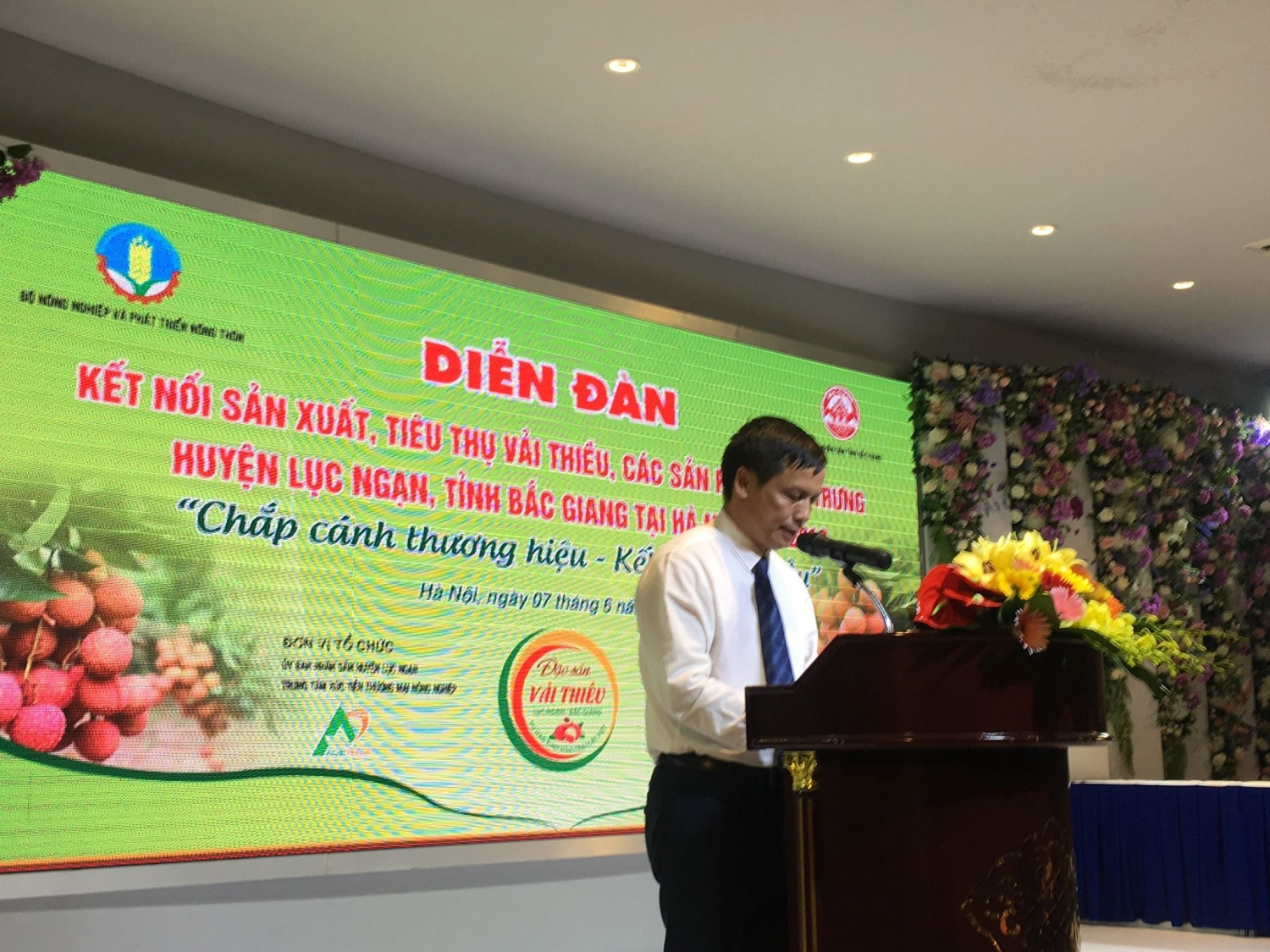ha noi khai mac tuan le vai thieu luc ngan bac giang