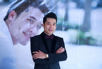 Ca sỹ Tuấn Hiệp: “Thỉnh thoảng tôi vẫn nhận được tin nhắn gạ tình”