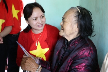 Công đoàn Dầu khí tri ân Mẹ Việt Nam Anh hùng và hướng đến biển đảo quê hương