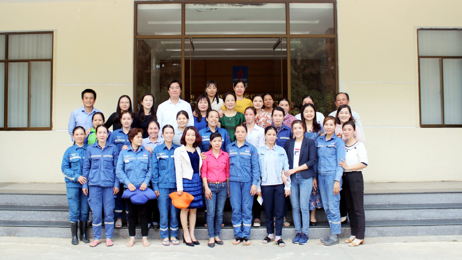 het long vi nu cnld co hoan canh kho khan