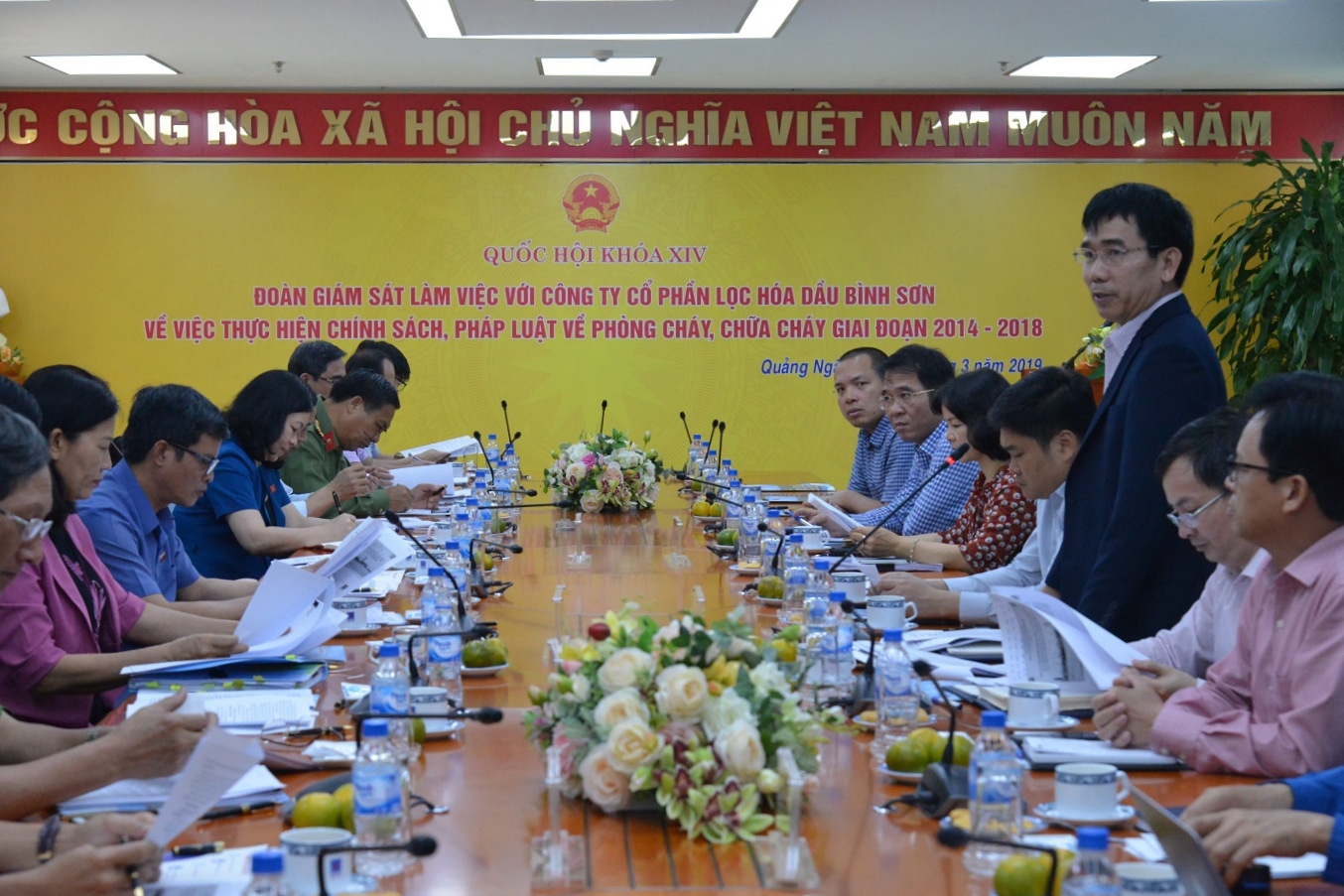 quyet dinh xay dung nmld dung quat la quyet dinh dung dan cua quoc hoi