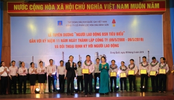 BSR tuyên dương người lao động tiêu biểu và đối thoại định kỳ