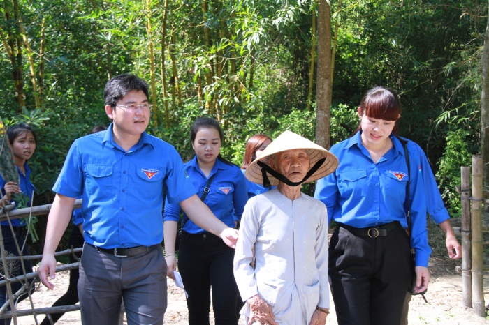 nhieu hoat dong y nghia cua tuoi tre tap doan dau khi tai quang nam