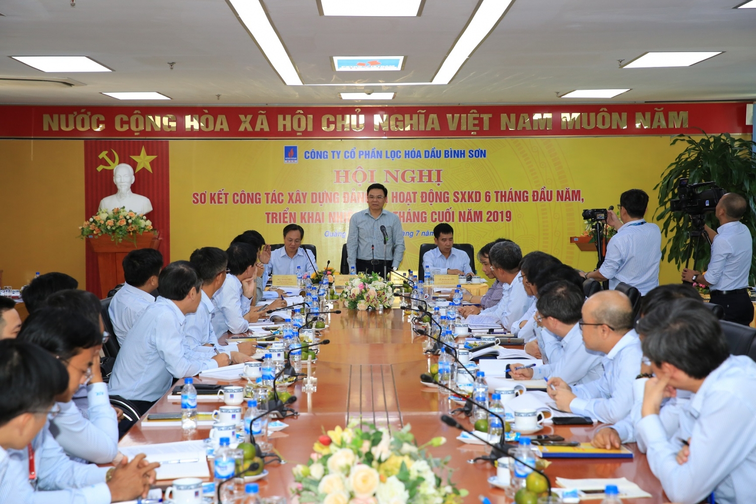 bsr dat doanh thu 50120 ty dong trong 6 thang dau nam