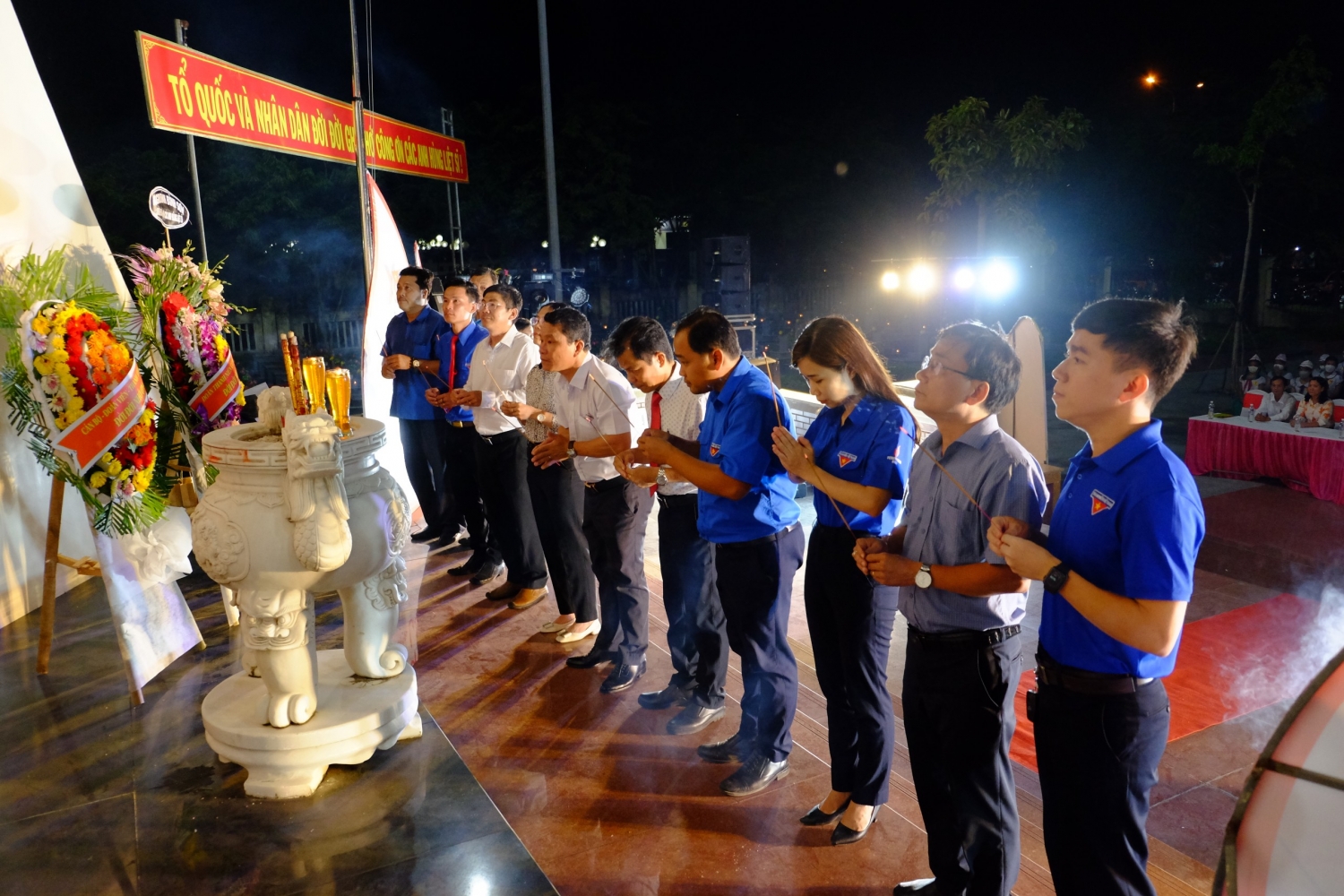 Tuổi trẻ BSR tham gia thắp nến tri ân các anh hùng, liệt sĩ