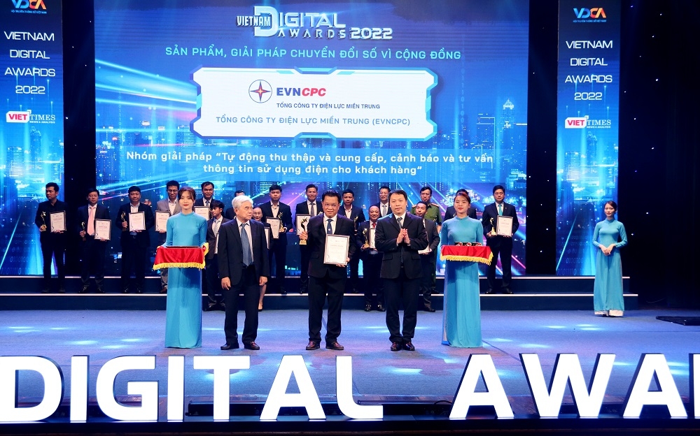 EVNCPC được vinh danh tại “Giải thưởng Chuyển đổi số Việt Nam - 2022”
