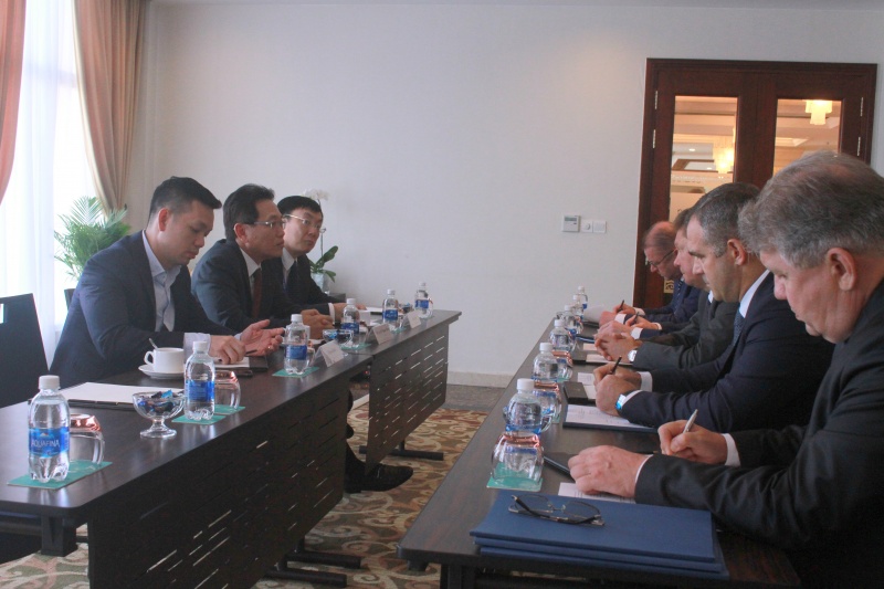 tgd nguyen vu truong son lam viec voi lanh dao gazprom premier oil plc va skk migas