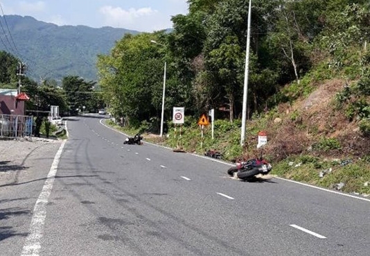 tin tuc ngay 1611 khoi to ca si choi ma tuy da roi nhet toi vao mieng ban gai