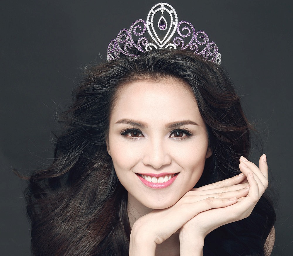 Diễm Hương đã trở thành “hoa hậu bịt mặt”!