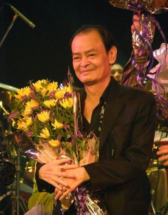 nhac si thanh tung qua doi