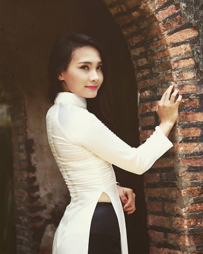 nhan sac xinh dep cua bao thanh trong song chung voi me chong