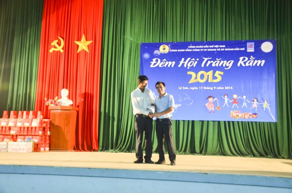 pv drilling mang trung thu 2015 den tre em dao ly son