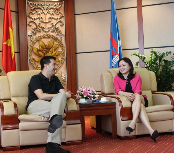 CĐ Công nghiệp Tây Ban Nha làm việc với CĐ Dầu khí Việt Nam cd cong nghiep tay ban nha lam viec voi cd dau khi viet nam