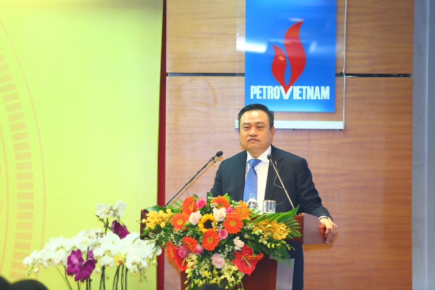 chu tich pvn tran sy thanh muon dung cung lam cung voi nguoi lao dong dau khi