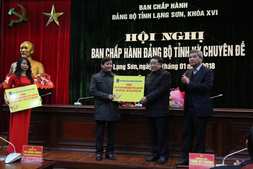 ban giao nhiem vu bi thu tinh uy lang son
