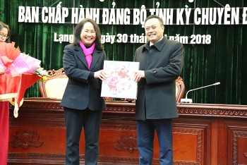 Bàn giao nhiệm vụ Bí thư Tỉnh ủy Lạng Sơn