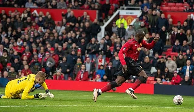 Trực tiếp Man Utd 2 - 0 Reading: Chiến thắng nhẹ nhàng của Quỷ live tuong thuat truc tiep bong da man utd 2 0 reading khach dang at chu h2