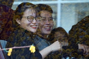 Hàng nghìn sinh viên rời Sài Gòn về quê