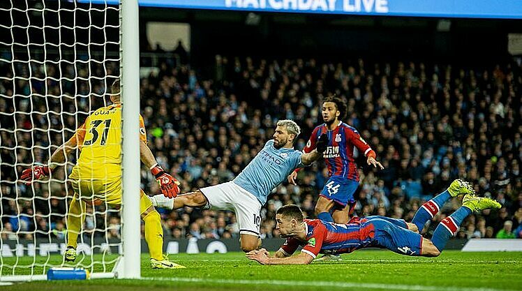 Man City bị chia điểm ở Etihad