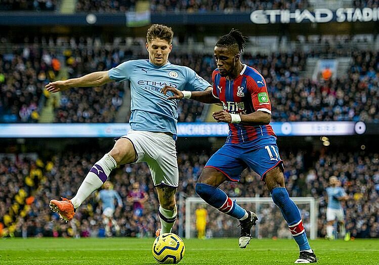 Man City bị chia điểm ở Etihad