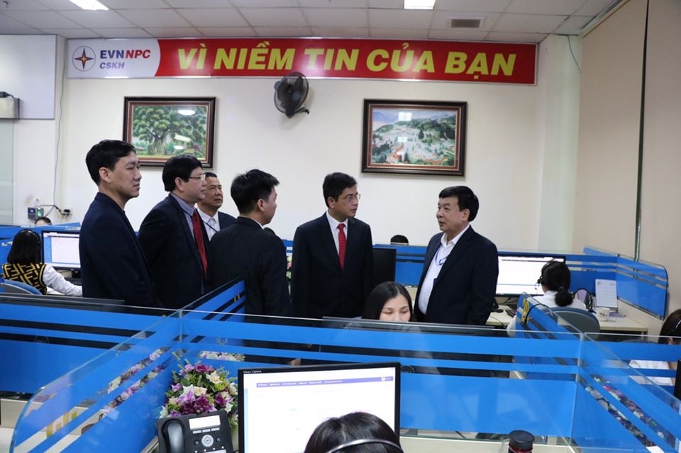 lanh dao evn kiem tra cong tac chuan bi dam bao dien tet tai evnhanoi va evnnpc