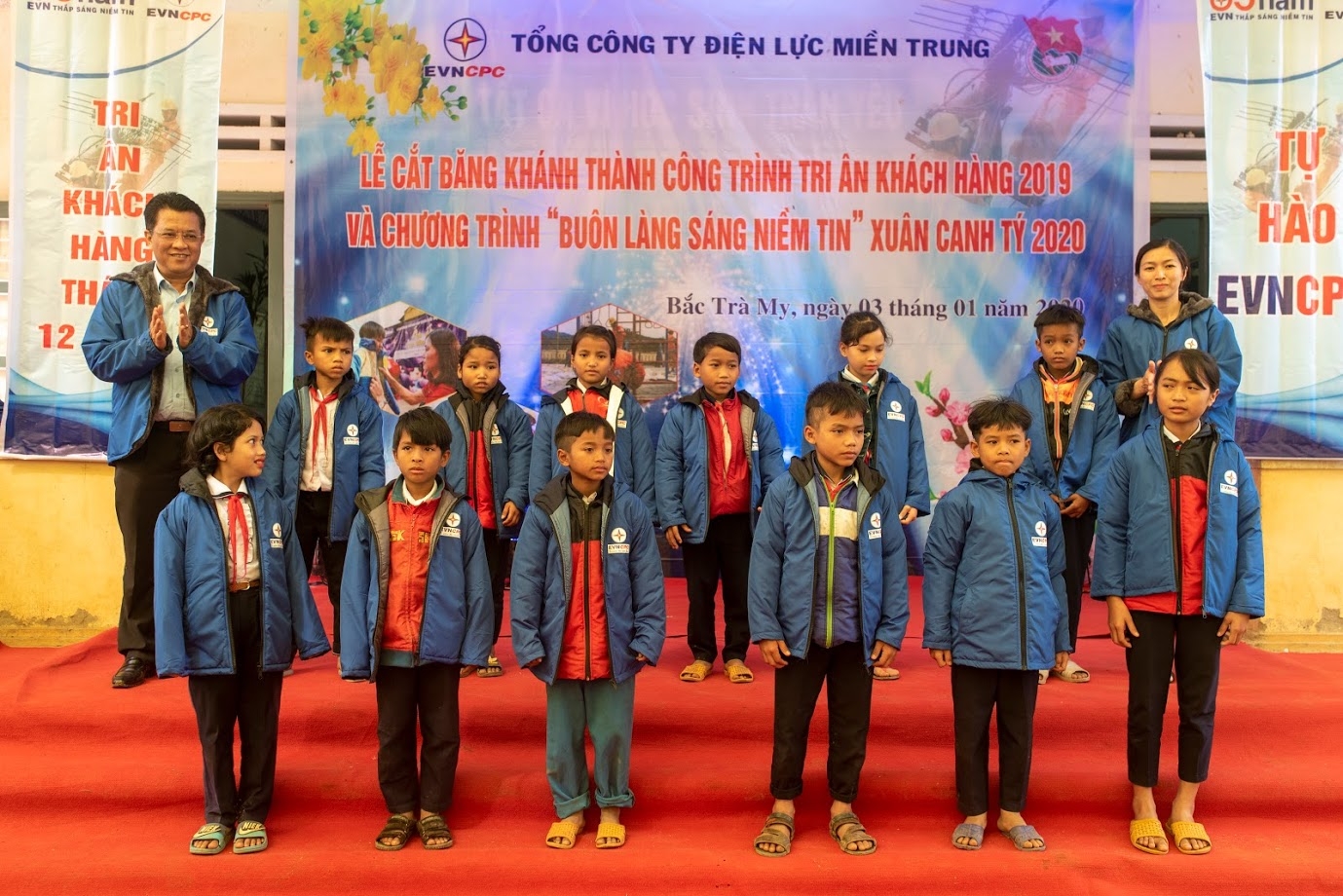 Hơi ấm mùa xuân nơi vùng cao Trà Giáp
