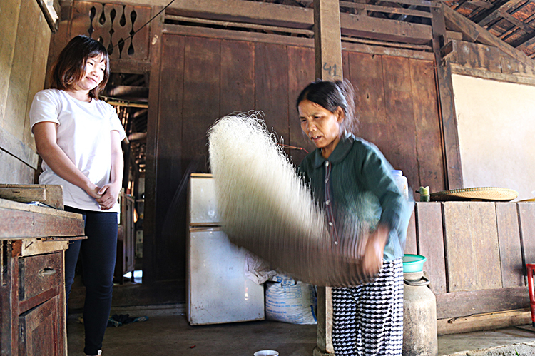 Gạo thiêng cho rể quý của người Pa Kô Gạo thiêng cho rể quý của người Pa Kô