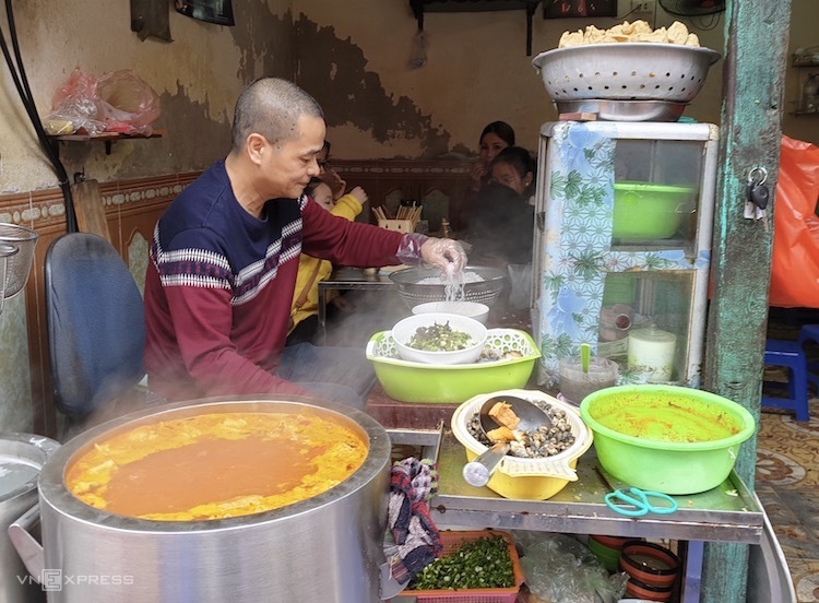 Bát bún riêu 55.000 đồng ngày mùng 2 Tết