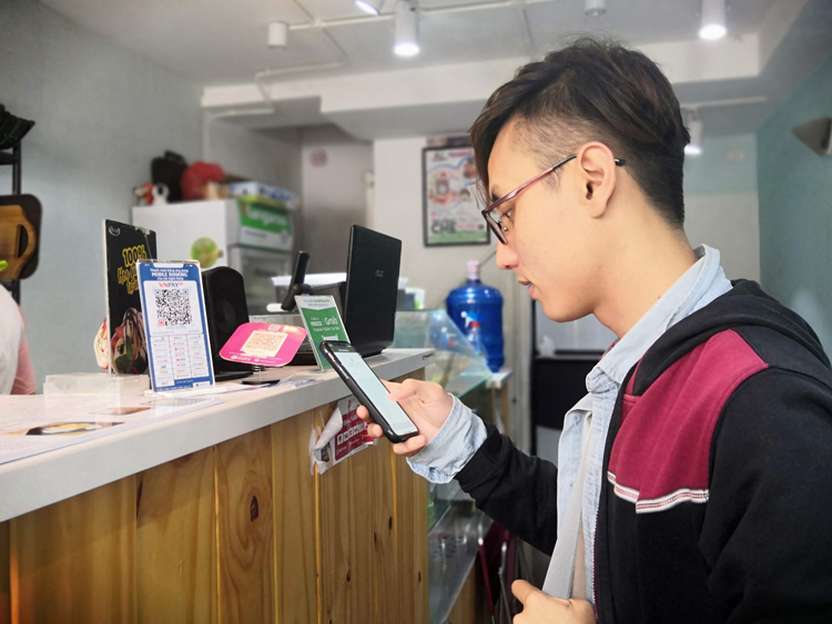 Cuộc chiến trên bàn thanh toán