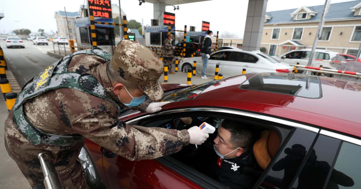 Giá dầu giảm sâu nhất trong 6 tháng do lo ngại dịch corona bùng phát Giá dầu giảm sâu nhất trong 6 tháng do lo ngại dịch corona bùng phát