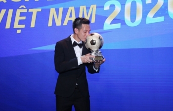 Nguyễn Văn Quyết giành Quả bóng vàng Việt Nam năm 2020