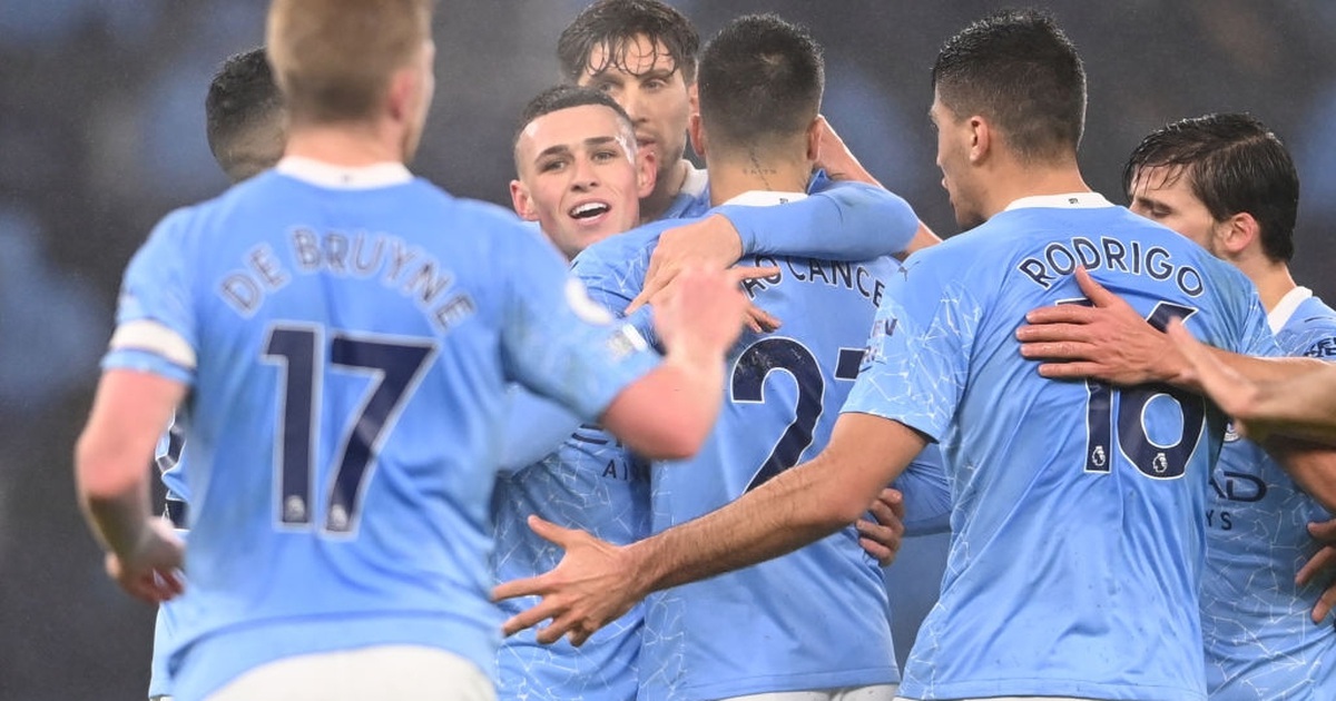 Thắng Brighton, Man City "thổi lửa" vào vị trí của Liverpool