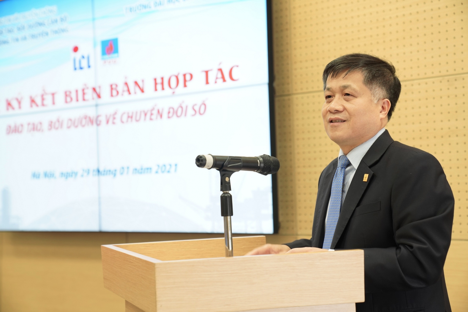 PVU và ICI ký Biên bản ghi nhớ họp tác đào tạo, bồi dưỡng về chuyển đổi số
