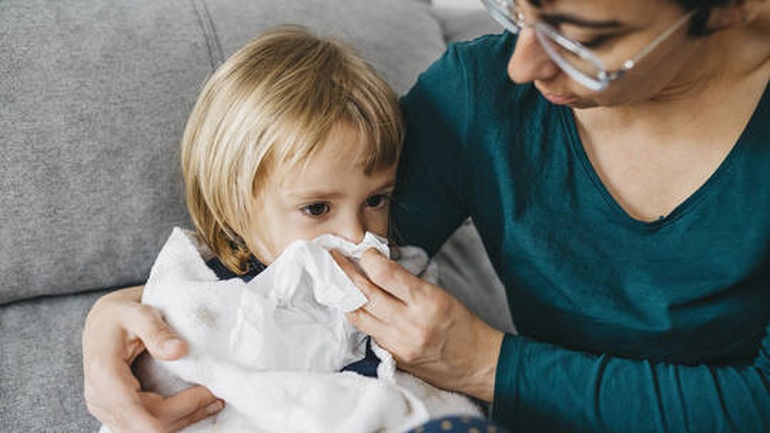 Chuyên gia phát hiện triệu chứng mới do Omicron gây ra ở trẻ nhỏ - 1 Chuyên gia phát hiện triệu chứng mới do Omicron gây ra ở trẻ nhỏ - 1