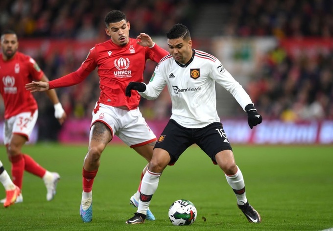 Weghorst lần đầu "nổ súng", Man Utd rộng cửa vào chung kết Carabao Cup