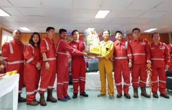 Lãnh đạo PVN làm việc với cán bộ, nhân viên dự án Lô 01&02