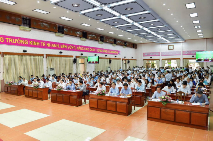 Vốn ngân hàng sẵn sàng cho sản xuất, chế biến, tiêu thụ sản phẩm lúa gạo