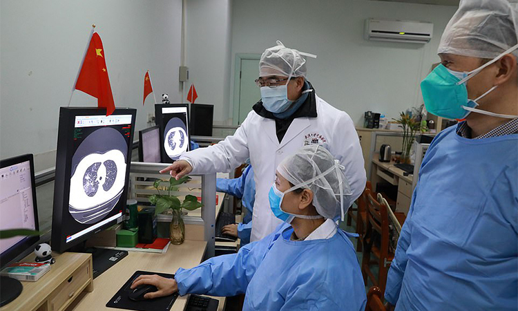 Vũ Hán cách ly tất cả người nghi nhiễm virus corona