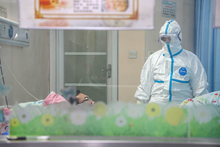 Nữ bác sĩ đầu tiên phát hiện virus corona