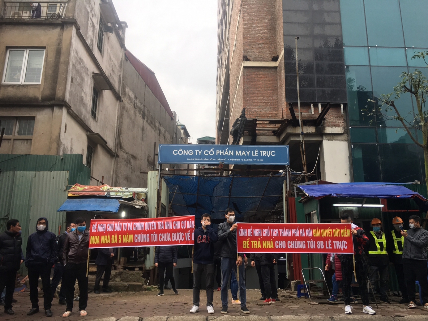 cu dan 8b le truc cang bang ron doi quyen loi