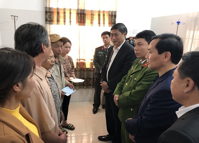 dai uy cong an bi ban trung bung trong luc kham xet ma tuy
