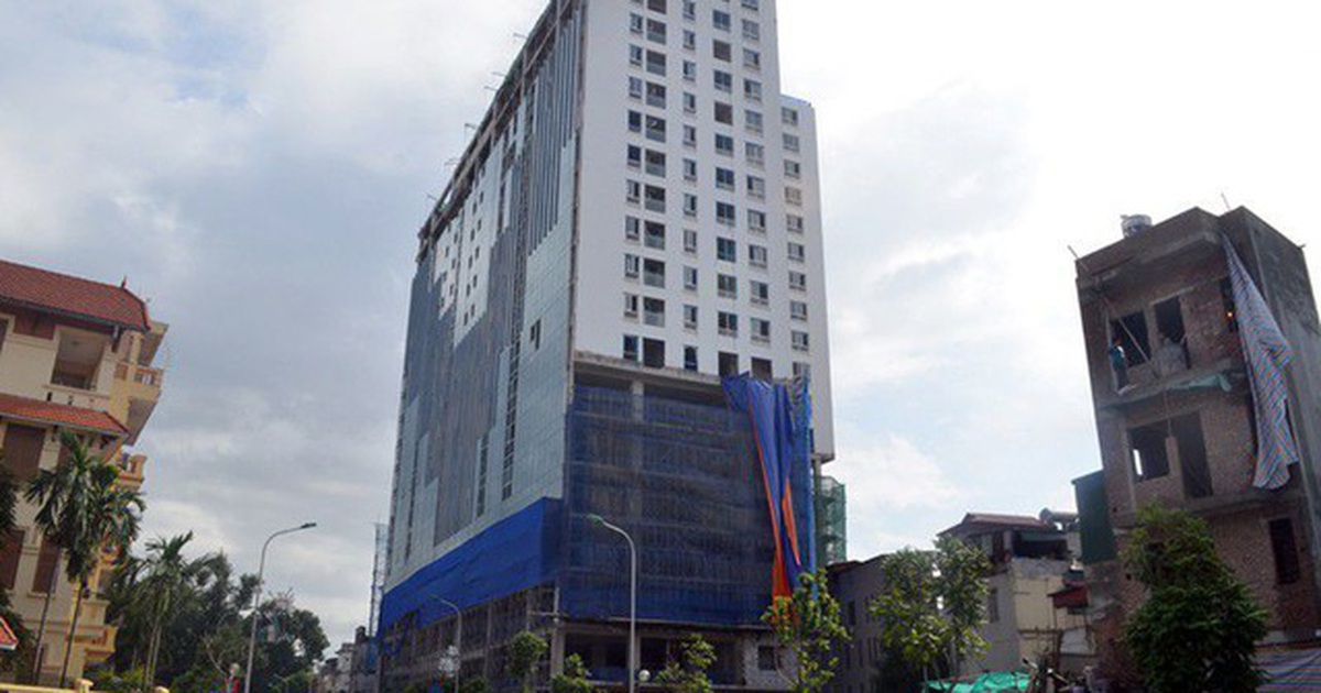 Hà Nội tiếp tục “cắt ngọn” tòa 8B Lê Trực, nhiều người lo mất nhà