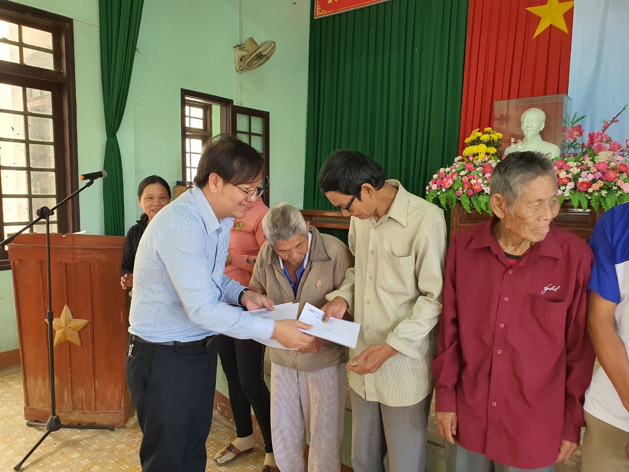 BSR trao quà Tết xuân Tân Sửu 2021 cho nhân dân tỉnh Quảng Ngãi