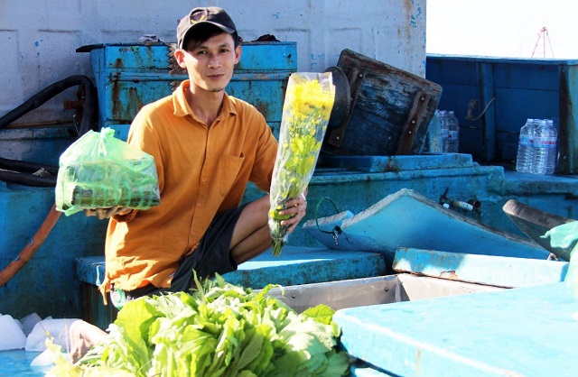 Cưỡi sóng đón Tết giữa ngàn khơi - 4
