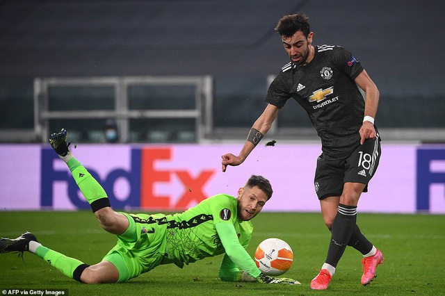 Bruno Fernandes lập cú đúp, Man Utd vùi dập tưng bừng Real Sociedad - 1