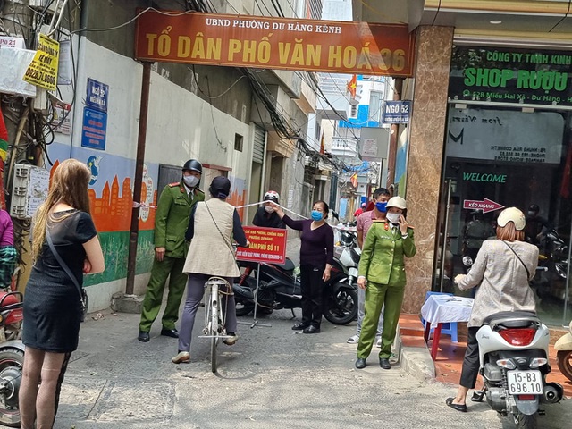 Hải Phòng: Hàng loạt các hoạt động bị tạm đình chỉ - 1