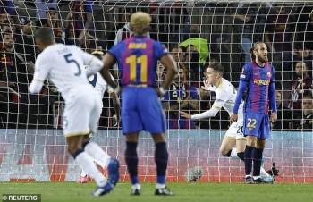 Ferran Torres thi đấu vô duyên, Barcelona hòa thất vọng Napoli